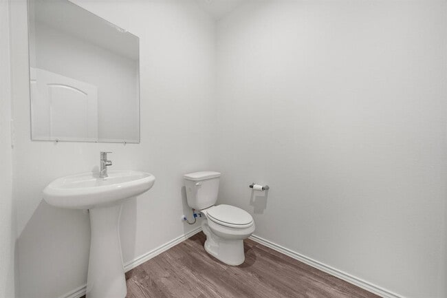 Building Photo - 807 Brazos Trl