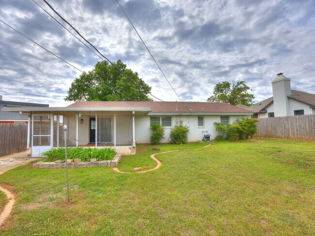 Building Photo - Newly Remodeled 3 Bed Home Near Lake Hefner | Screened Porch + 2 Living Areas