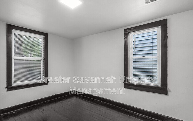 Building Photo - 2221 Harden St