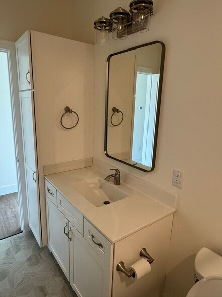 main bath 1 - 5620 Eternity Dr