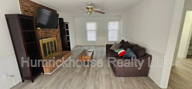 Building Photo - 438 Blue Rock Dr