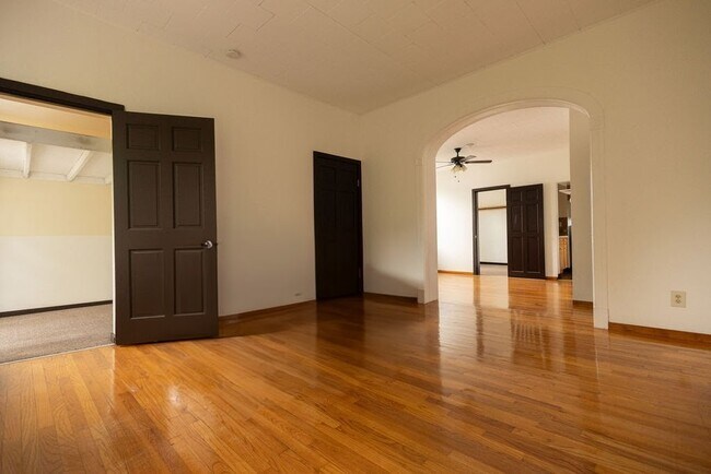 Living Room - 102 11th St