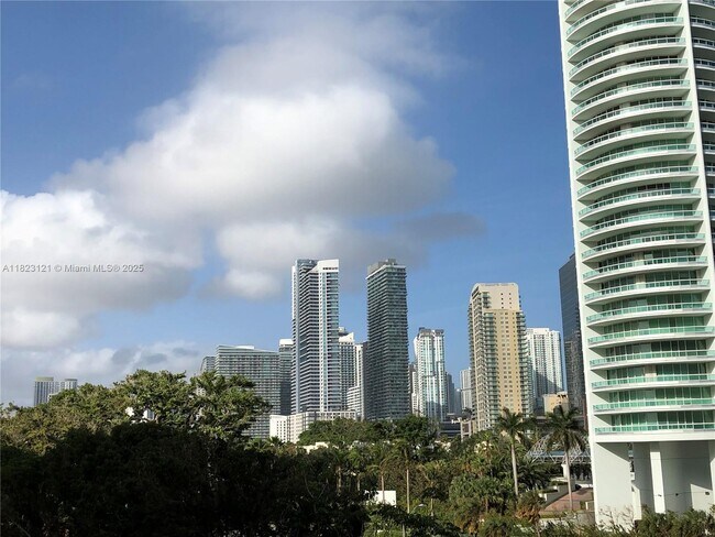 Building Photo - 1865 Brickell Ave