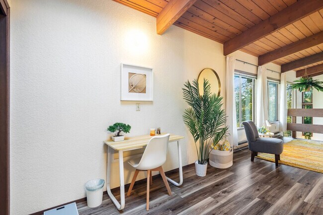 Building Photo - 5504 NE 190th St