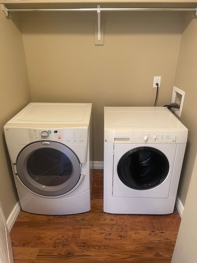 Building Photo - Beautiful 3 Bed, 1.5 Bath Townhome for Rent in The Meadows – Rexburg, ID