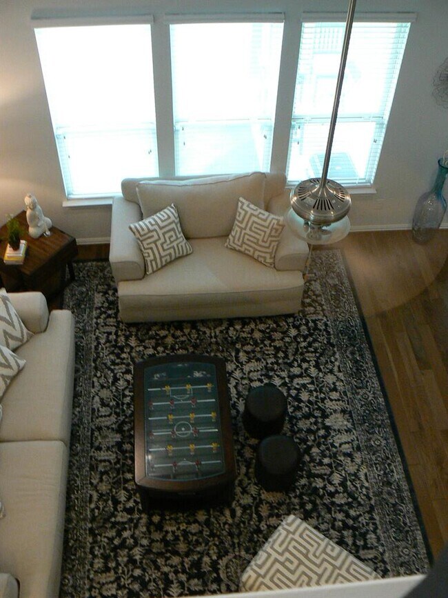 Building Photo - 5900 Bucine Cv