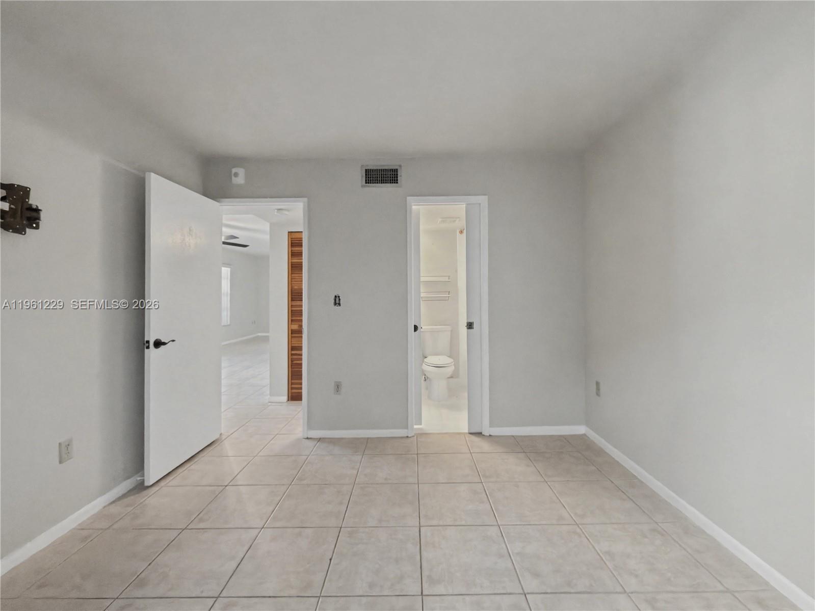 Building Photo - 9140 SW 123rd Ct