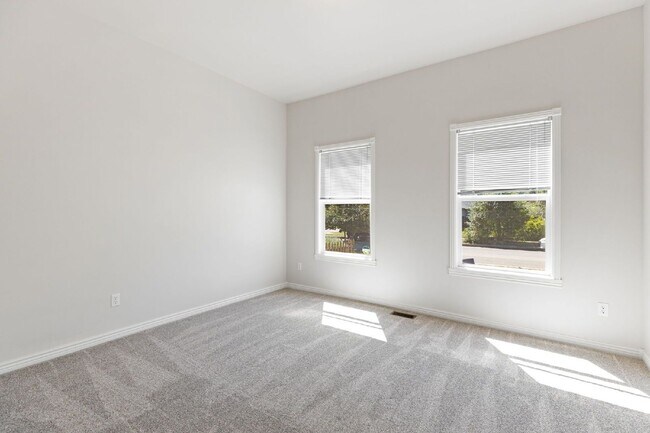 Building Photo - 1704 W Cucharras St