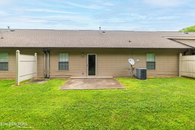 Building Photo - 5104 Cates Bend Way
