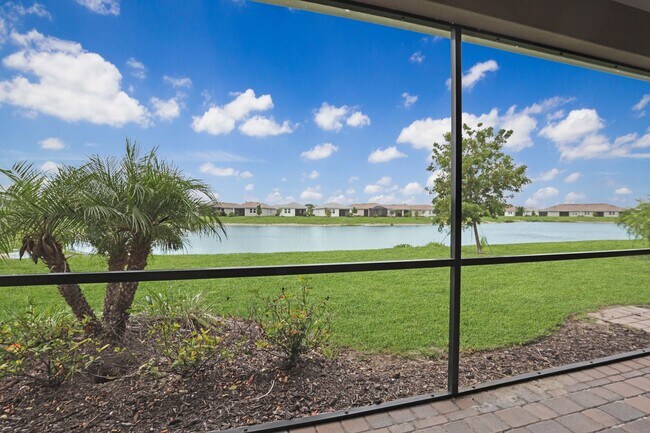 Building Photo - 4 Bed 3 Bath Gem In The Sunstone Community In Wellen Park!!!