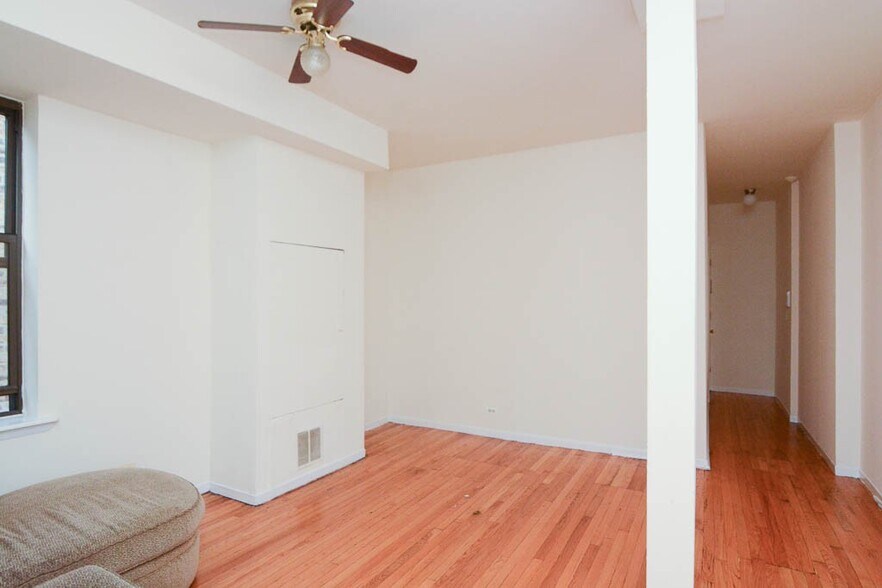 Building Photo - 2319 N Kedzie Blvd