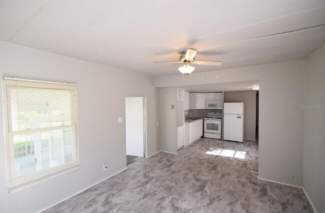 Building Photo - 3310 Peachtree Hill Rd
