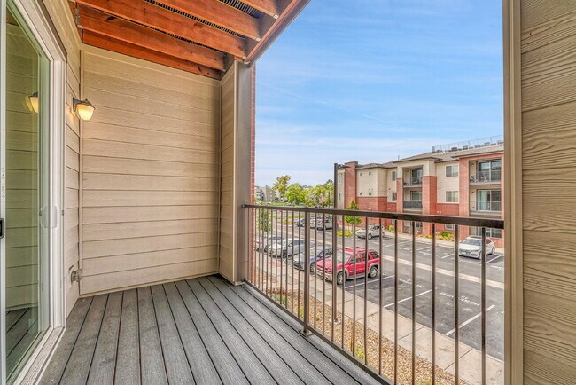 Building Photo - $1,775 - 2 Bed, 2 Bath Condo in Aurora wit...