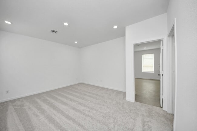 Building Photo - 1062 Blue Stone Dr