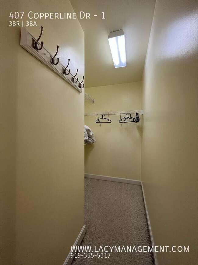 Building Photo - 407 Copperline Dr