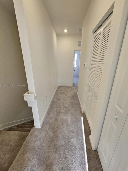 Building Photo - 96 SE 11th Ct