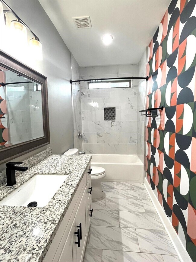 Building Photo - 3442 Noah St