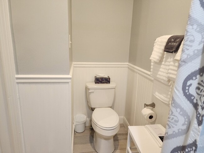 Building Photo - 1215 Trotwood Ave