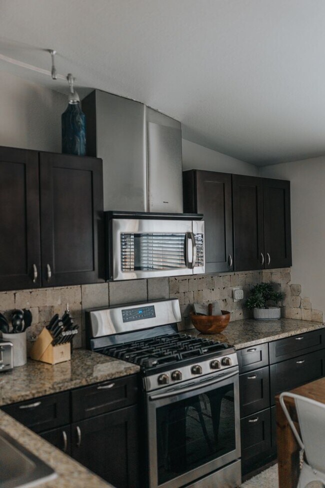 Building Photo - Clear Creek Escape: Private Half-Acre Moun...