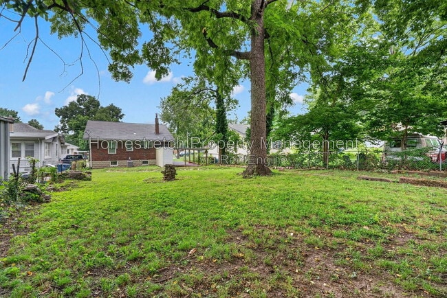 Building Photo - 9006 Baroda Ave