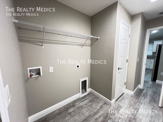 Building Photo - 32 Fir Dr