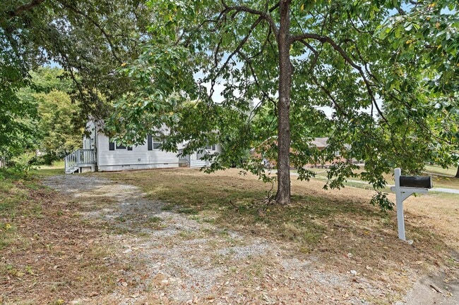 Building Photo - 1541 Cherry Tree Dr