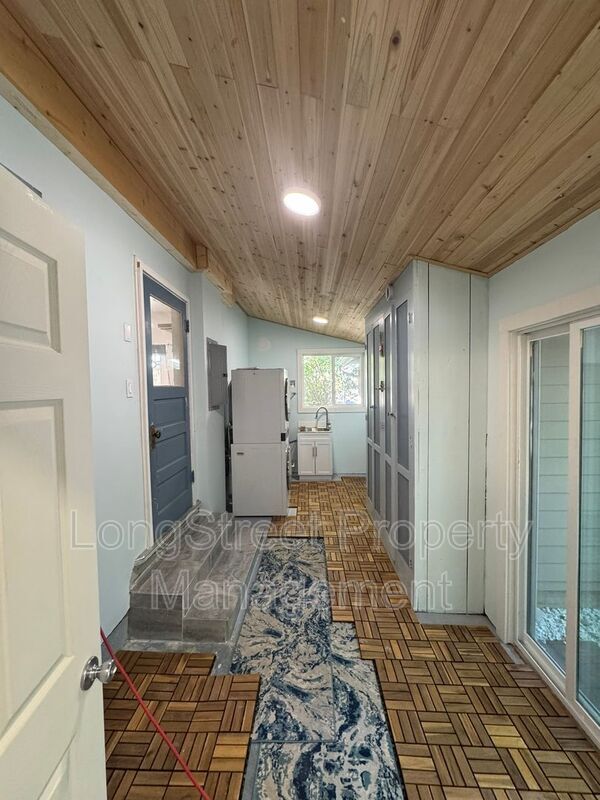 Building Photo - 129 NW 11th St