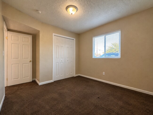 Building Photo - 1107 L St