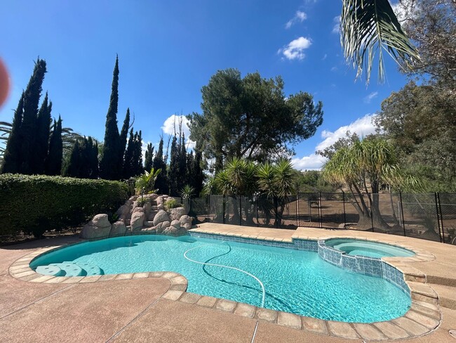 Building Photo - Reche Canyon Home with a Pool