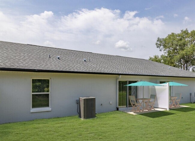 Building Photo - 2977 SW 153rd Ln