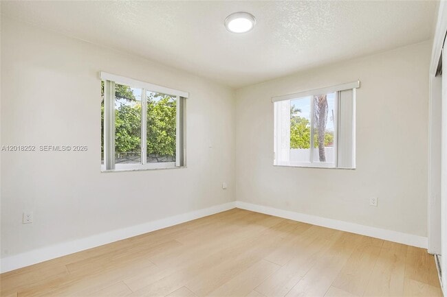 Building Photo - 532 SW 79th Ave