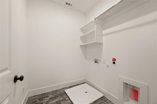 Building Photo - 9609 Dahlia Blvd