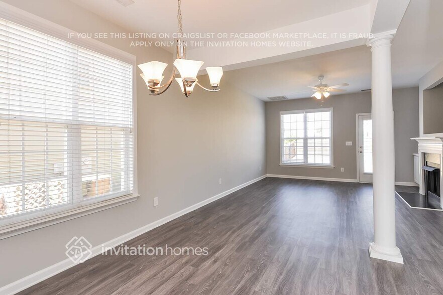 Building Photo - 213 Haywood Ln