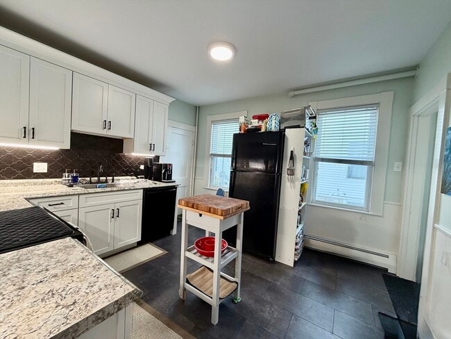 Building Photo - 6 Lexington St