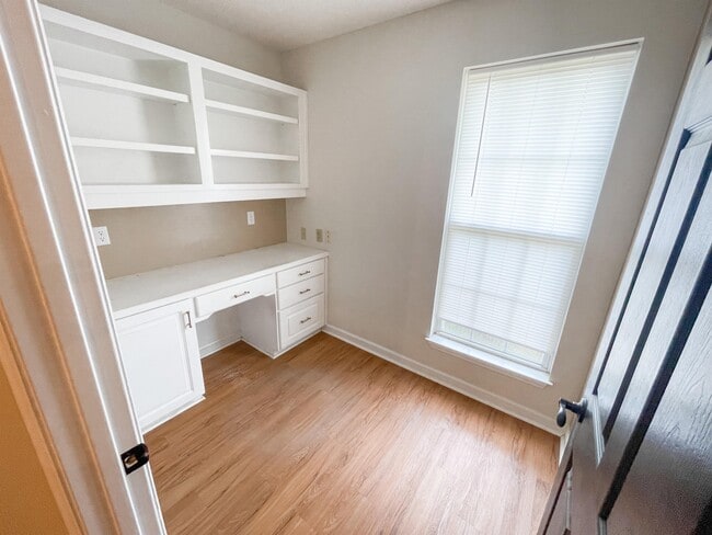 Building Photo - 310 N Cromley Rd