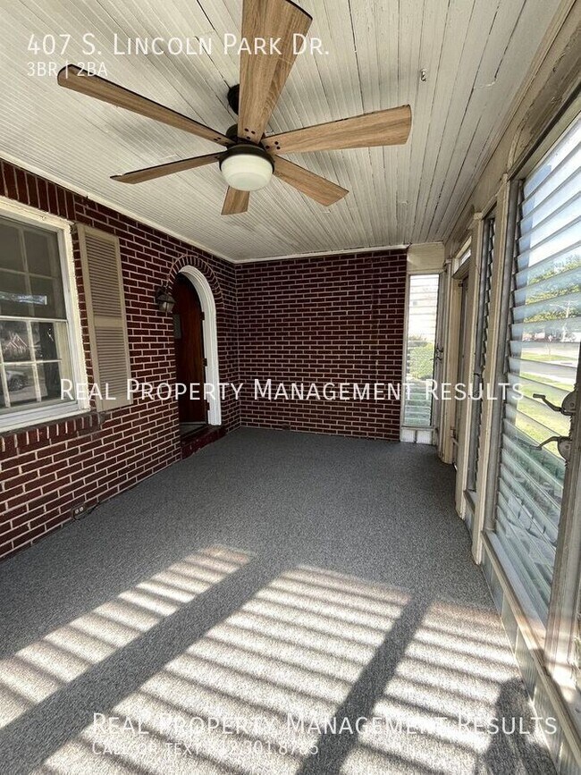 Building Photo - 407 S Lincoln Park Dr