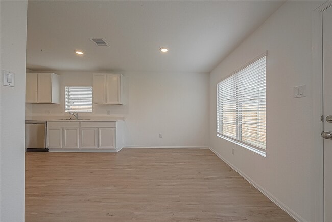 Building Photo - 26814 Cenzontle Dr