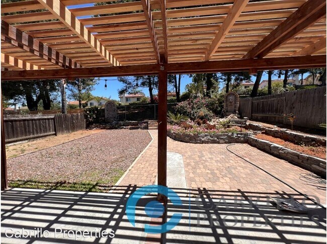 Building Photo - 3 br, 2.5 bath House - 1268 Rachel Circle
