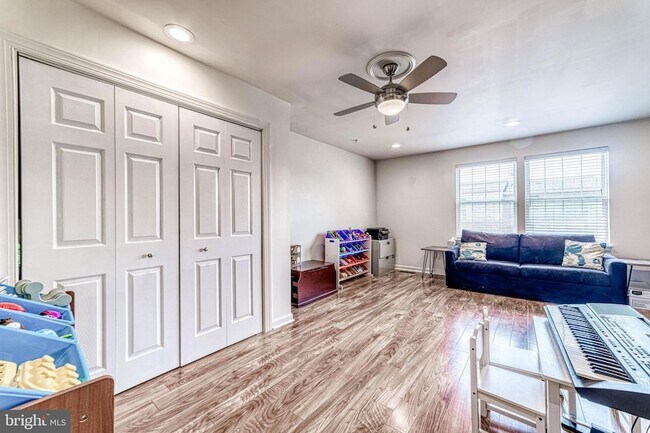 Building Photo - 5807 Pearson Ln