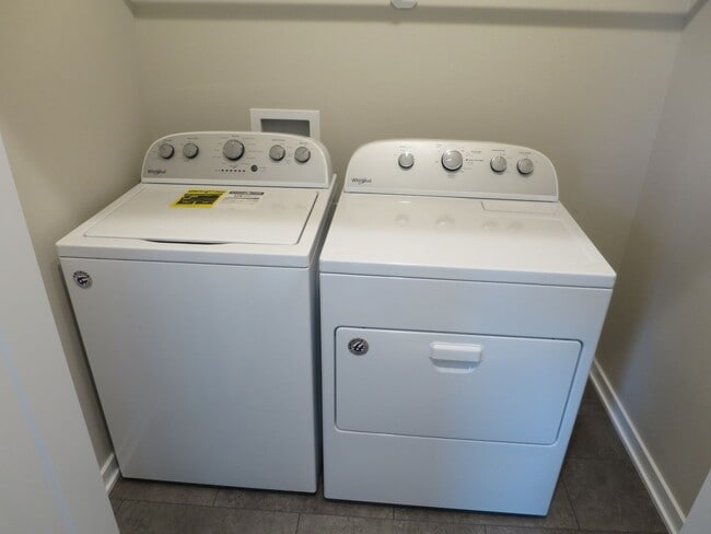 Building Photo - BEAUTIFUL NEWER CONSTRUCTION 4 BD HOME W/2 CAR GARAGE, W/D IN UNIT, AND MORE!