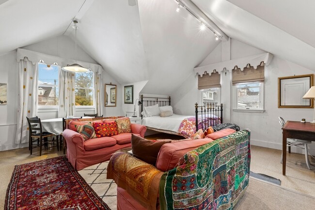 Building Photo - 13 Lockwood Ave