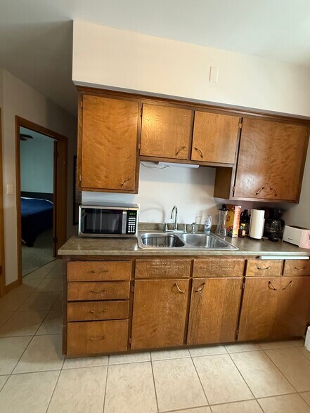 Building Photo - 111 Ewing St