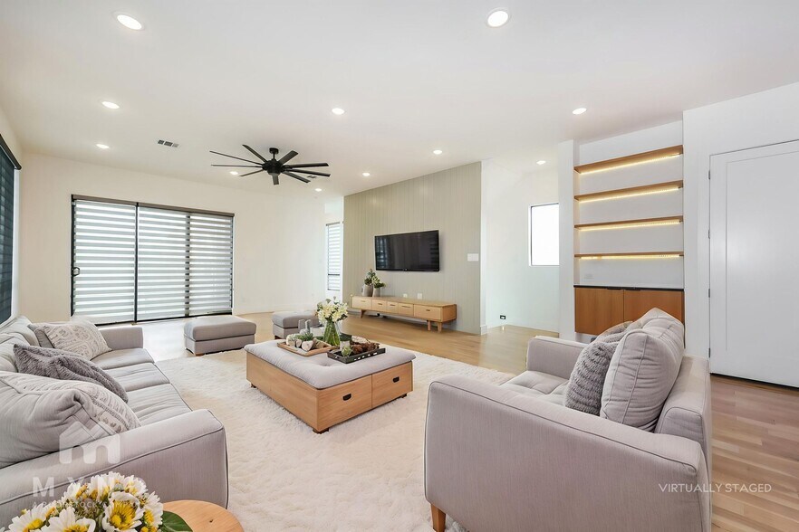 Building Photo - 1012 Mobile St