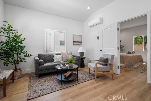 Building Photo - 432 W Ghent St