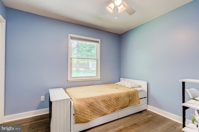 Building Photo - 7806 Jansen Dr