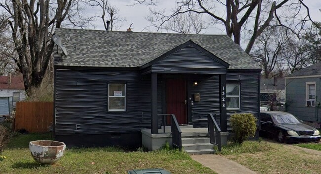 Primary Photo - 1328 Lambert St