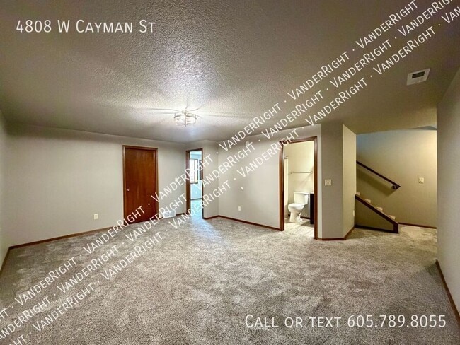 Building Photo - 4808 W Cayman St