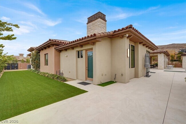 Building Photo - 20 Pebble Hills Ct
