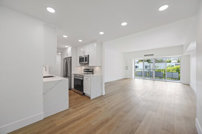 Dining / Living Rooms - 1155 N La Cienega Blvd