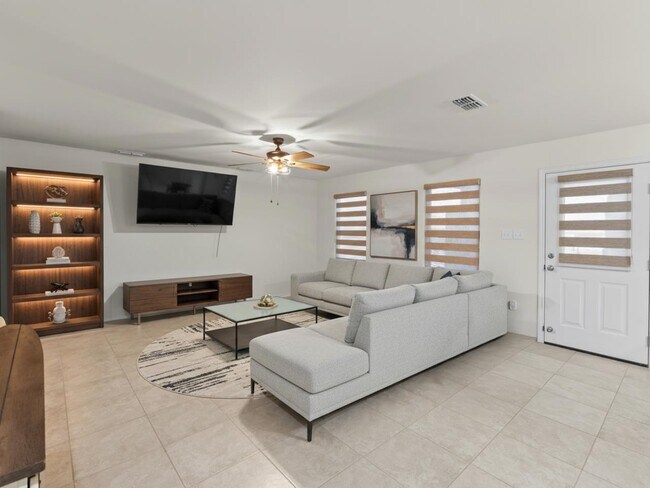 Building Photo - 5618 Lone Star Lp